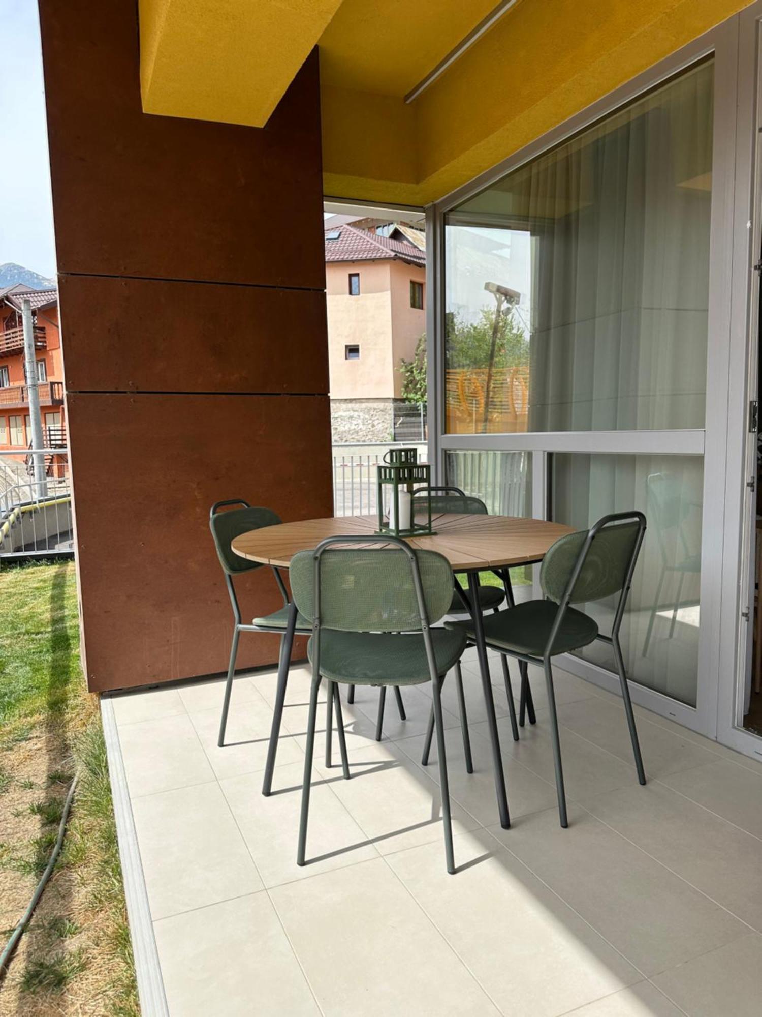 סינאיה Dream Garden Apartment With Free Parking מראה חיצוני תמונה